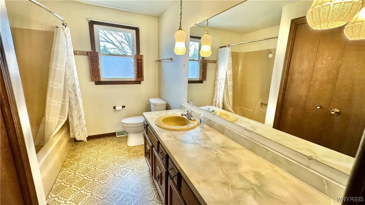 349 Howard Drive, Porter, New York 14174, Porter, New York 14174, 4 Bedrooms Bedrooms, 12 Rooms Rooms,2 BathroomsBathrooms,Residential,Closed,349 Howard Drive, Porter, New York 14174,0,B1623480