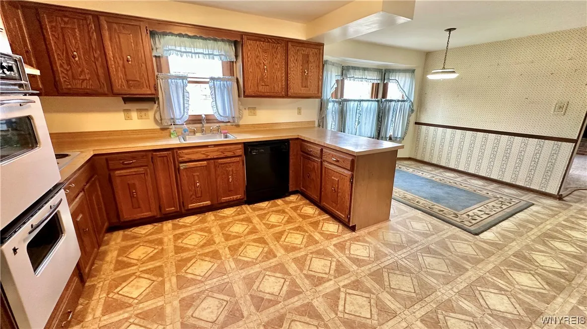 349 Howard Drive, Porter, New York 14174, Porter, New York 14174, 4 Bedrooms Bedrooms, 12 Rooms Rooms,2 BathroomsBathrooms,Residential,Closed,349 Howard Drive, Porter, New York 14174,0,B1623480