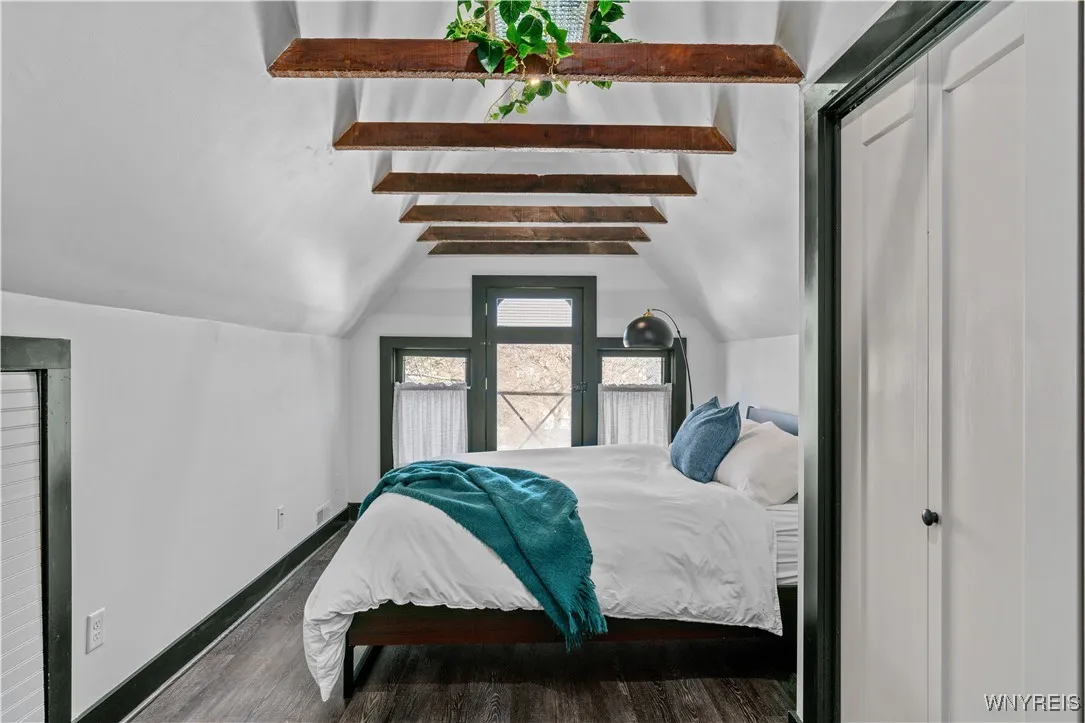 58 Cottage Street 3, Buffalo, New York 14201, Buffalo, New York 14201, 1 Bedroom Bedrooms, 2 Rooms Rooms,1 BathroomBathrooms,Residential Lease,For Rent,58 Cottage Street 3, Buffalo, New York 14201,B1623687