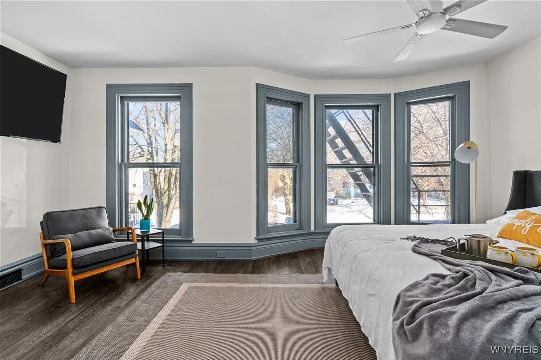 58 Cottage Street 2, Buffalo, New York 14201, Buffalo, New York 14201, 2 Bedrooms Bedrooms, 4 Rooms Rooms,1 BathroomBathrooms,Residential Lease,For Rent,58 Cottage Street 2, Buffalo, New York 14201,B1623694