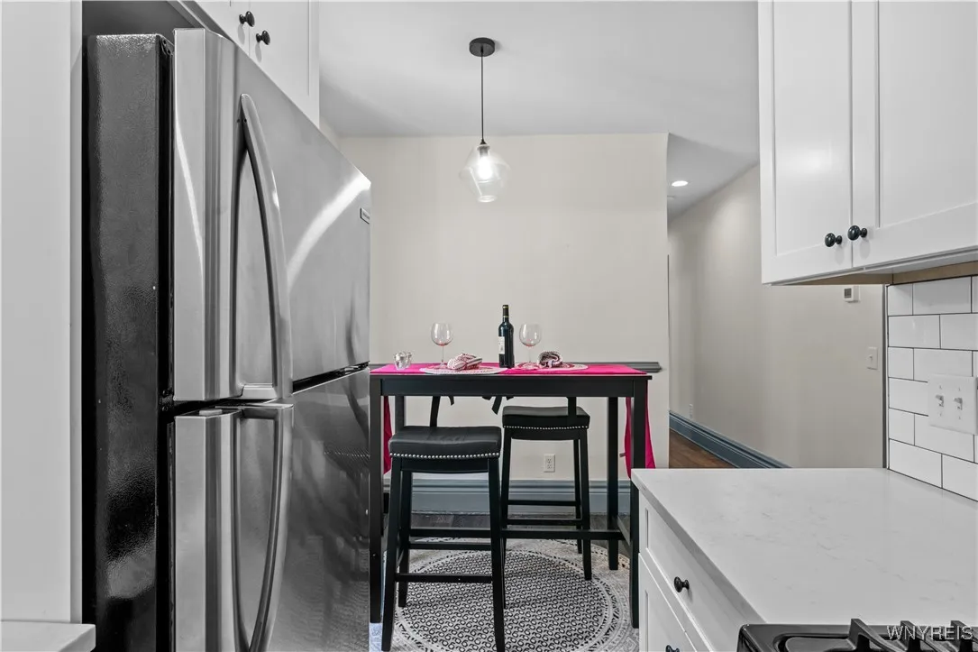 58 Cottage Street 2, Buffalo, New York 14201, Buffalo, New York 14201, 2 Bedrooms Bedrooms, 4 Rooms Rooms,1 BathroomBathrooms,Residential Lease,For Rent,58 Cottage Street 2, Buffalo, New York 14201,B1623694