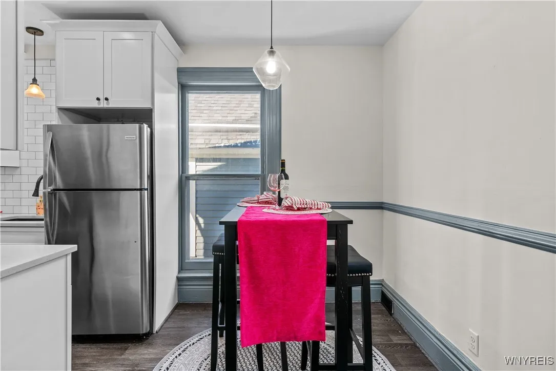 58 Cottage Street 2, Buffalo, New York 14201, Buffalo, New York 14201, 2 Bedrooms Bedrooms, 4 Rooms Rooms,1 BathroomBathrooms,Residential Lease,For Rent,58 Cottage Street 2, Buffalo, New York 14201,B1623694