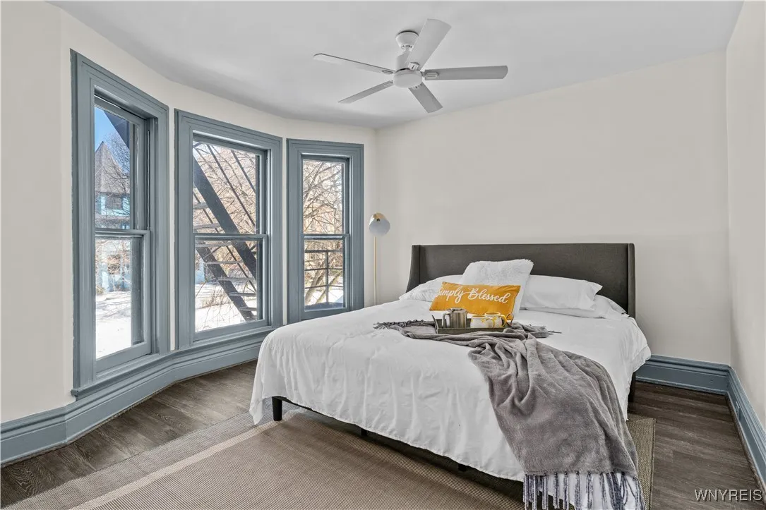 58 Cottage Street 2, Buffalo, New York 14201, Buffalo, New York 14201, 2 Bedrooms Bedrooms, 4 Rooms Rooms,1 BathroomBathrooms,Residential Lease,For Rent,58 Cottage Street 2, Buffalo, New York 14201,B1623694