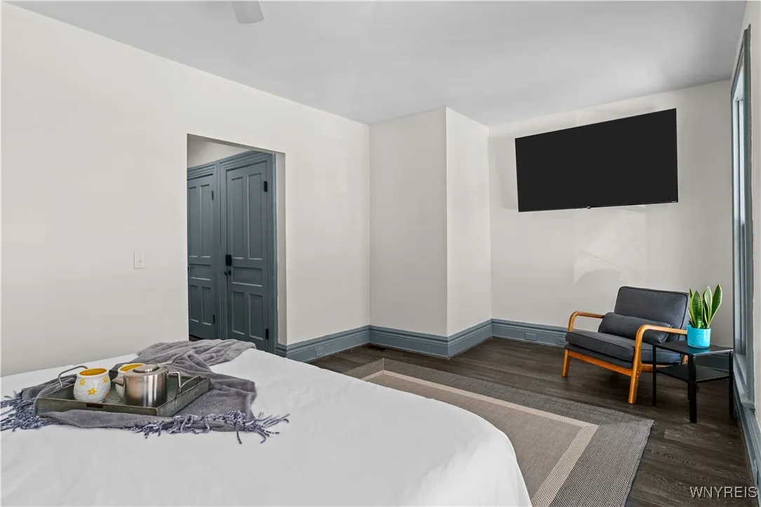 58 Cottage Street 2, Buffalo, New York 14201, Buffalo, New York 14201, 2 Bedrooms Bedrooms, 4 Rooms Rooms,1 BathroomBathrooms,Residential Lease,For Rent,58 Cottage Street 2, Buffalo, New York 14201,B1623694