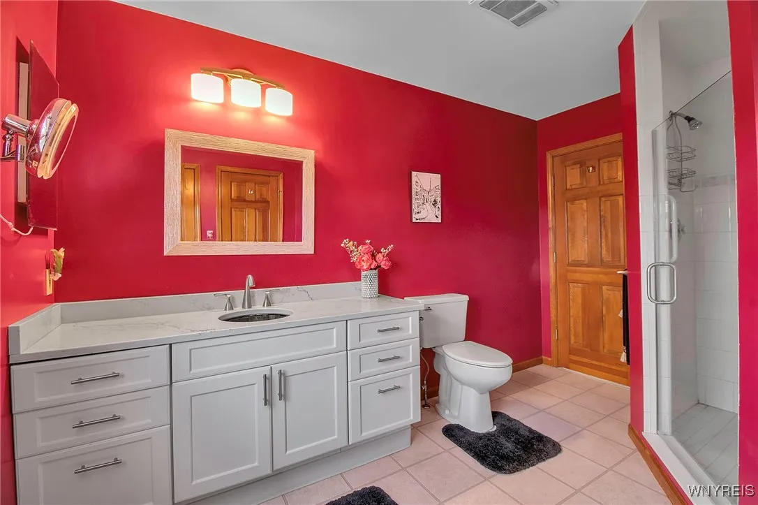 master bath 2nd floor