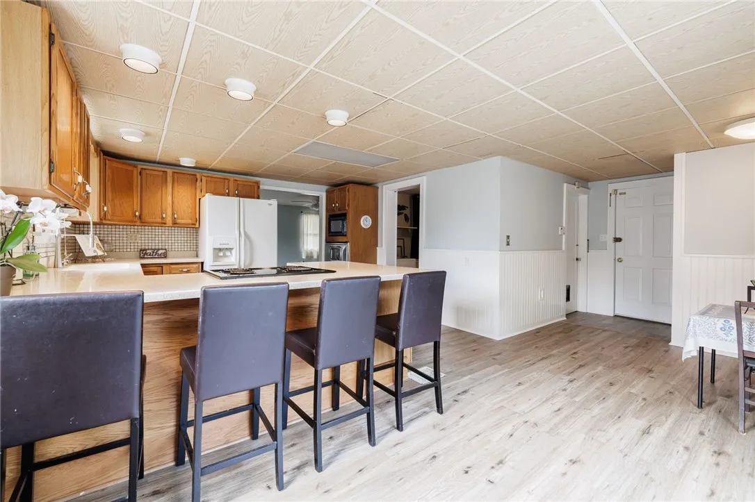 458 Ridge Road, Webster, New York 14580, Webster, New York 14580, 3 Bedrooms Bedrooms, 6 Rooms Rooms,2 BathroomsBathrooms,Residential,Closed,458 Ridge Road, Webster, New York 14580,0,R1616062