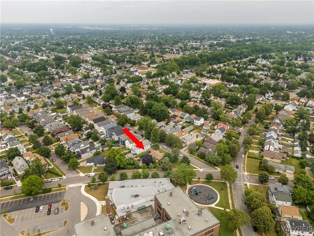 12 Henley Road, Buffalo, New York 14216, Buffalo, New York 14216, 4 Bedrooms Bedrooms, 8 Rooms Rooms,1 BathroomBathrooms,Residential,For Sale,12 Henley Road, Buffalo, New York 14216,B1622411