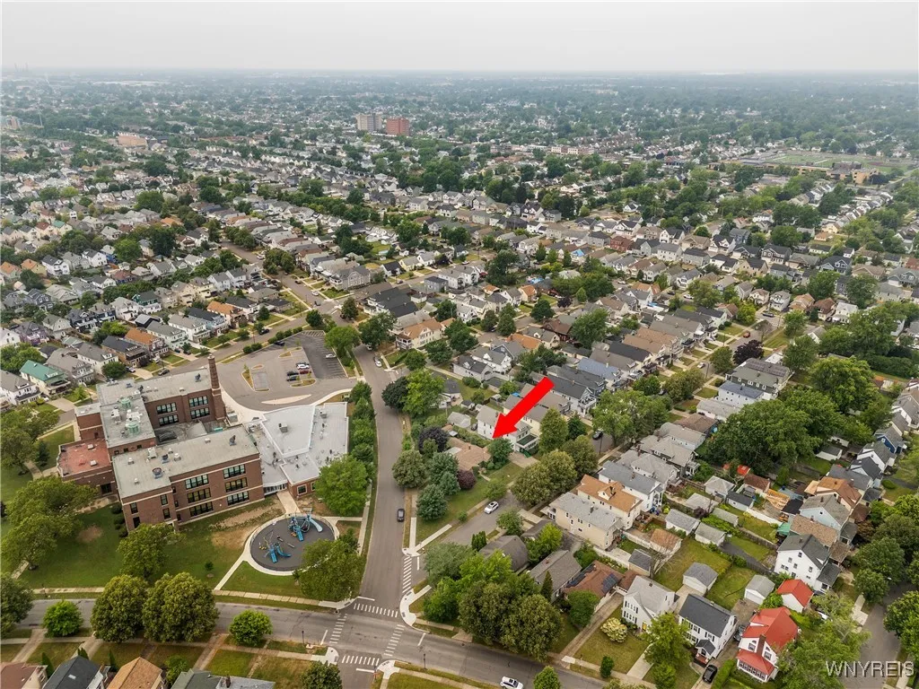 12 Henley Road, Buffalo, New York 14216, Buffalo, New York 14216, 4 Bedrooms Bedrooms, 8 Rooms Rooms,1 BathroomBathrooms,Residential,For Sale,12 Henley Road, Buffalo, New York 14216,B1622411