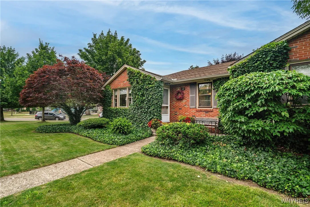 12 Henley Road, Buffalo, New York 14216, Buffalo, New York 14216, 4 Bedrooms Bedrooms, 8 Rooms Rooms,1 BathroomBathrooms,Residential,For Sale,12 Henley Road, Buffalo, New York 14216,B1622411