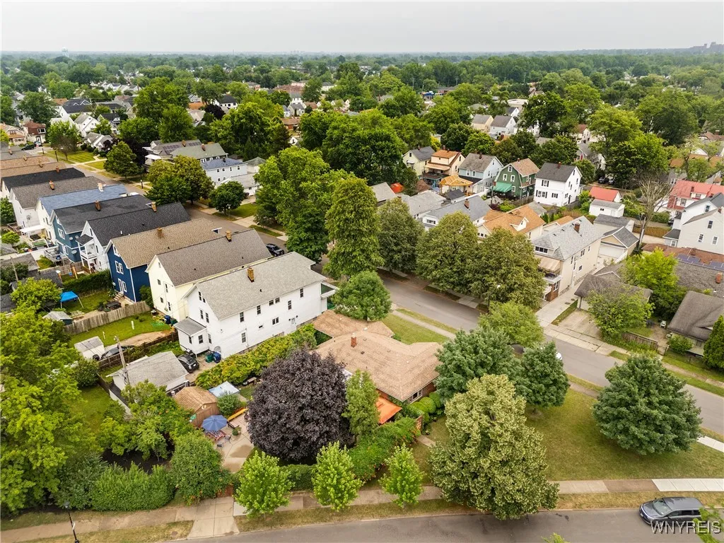 12 Henley Road, Buffalo, New York 14216, Buffalo, New York 14216, 4 Bedrooms Bedrooms, 8 Rooms Rooms,1 BathroomBathrooms,Residential,For Sale,12 Henley Road, Buffalo, New York 14216,B1622411