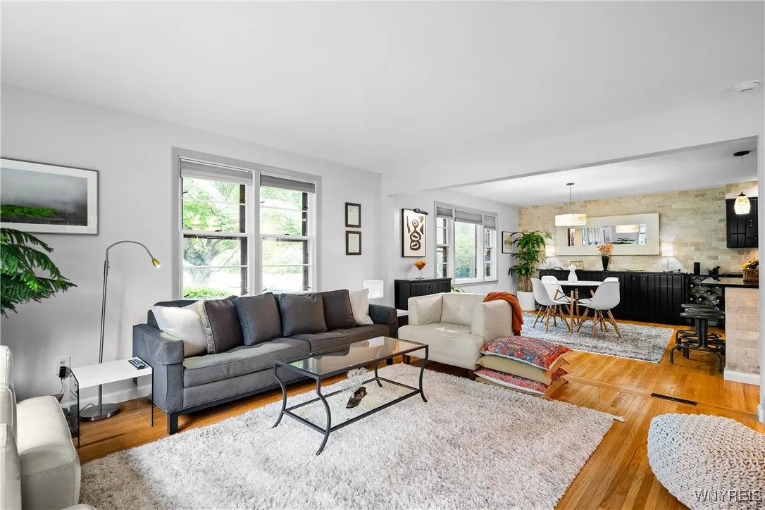 12 Henley Road, Buffalo, New York 14216, Buffalo, New York 14216, 4 Bedrooms Bedrooms, 8 Rooms Rooms,1 BathroomBathrooms,Residential,For Sale,12 Henley Road, Buffalo, New York 14216,B1622411
