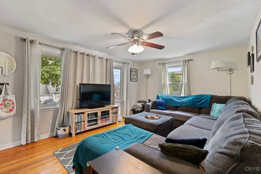 127 Wolcott Terrace, Syracuse, New York 13207, Syracuse, New York 13207, 3 Bedrooms Bedrooms, 7 Rooms Rooms,2 BathroomsBathrooms,Residential,Closed,127 Wolcott Terrace, Syracuse, New York 13207,0,S1623350