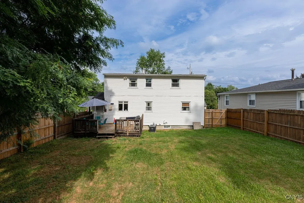 127 Wolcott Terrace, Syracuse, New York 13207, Syracuse, New York 13207, 3 Bedrooms Bedrooms, 7 Rooms Rooms,2 BathroomsBathrooms,Residential,Closed,127 Wolcott Terrace, Syracuse, New York 13207,0,S1623350