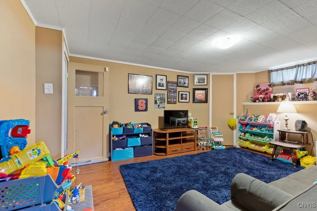 127 Wolcott Terrace, Syracuse, New York 13207, Syracuse, New York 13207, 3 Bedrooms Bedrooms, 7 Rooms Rooms,2 BathroomsBathrooms,Residential,Closed,127 Wolcott Terrace, Syracuse, New York 13207,0,S1623350