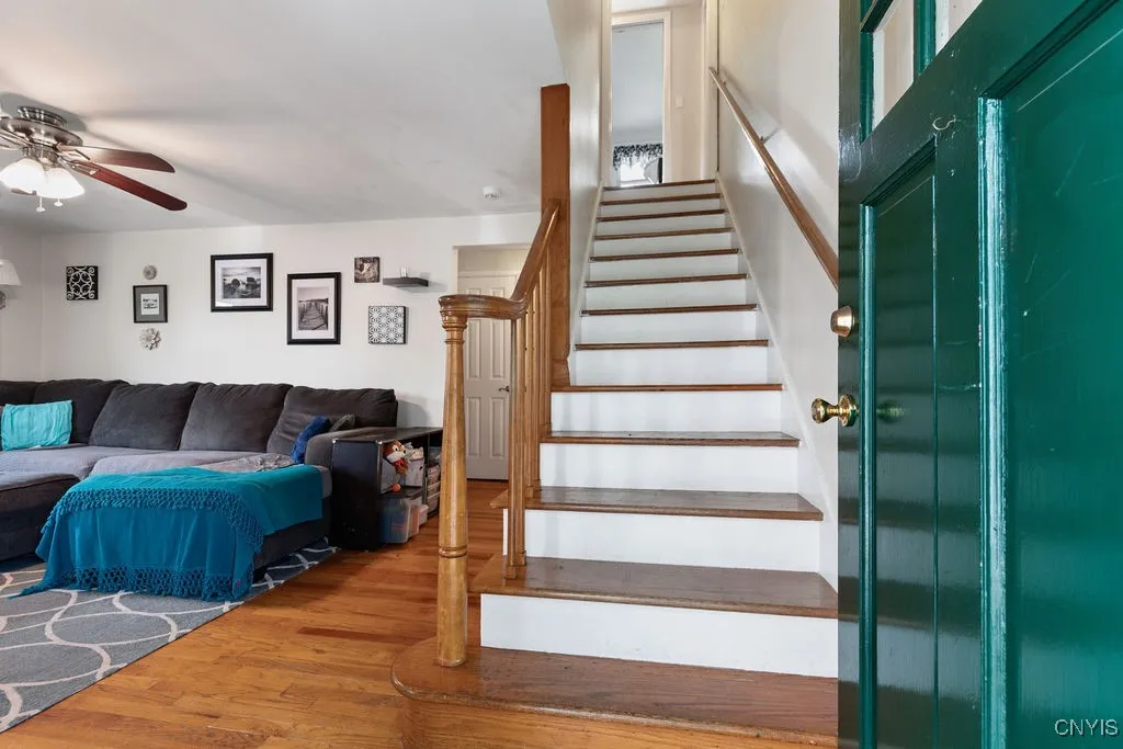 127 Wolcott Terrace, Syracuse, New York 13207, Syracuse, New York 13207, 3 Bedrooms Bedrooms, 7 Rooms Rooms,2 BathroomsBathrooms,Residential,Closed,127 Wolcott Terrace, Syracuse, New York 13207,0,S1623350