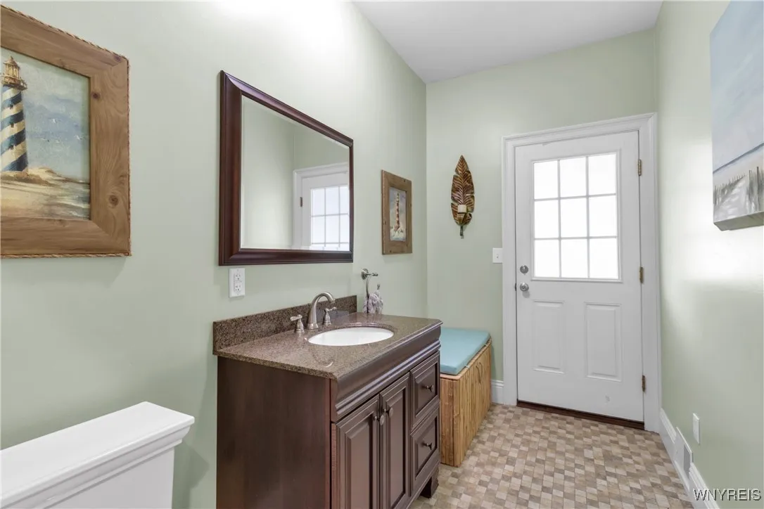 3730 Transit Road, Orchard Park, New York 14127, Orchard Park, New York 14127, 4 Bedrooms Bedrooms, 12 Rooms Rooms,3 BathroomsBathrooms,Residential,For Sale,3730 Transit Road, Orchard Park, New York 14127,B1623646