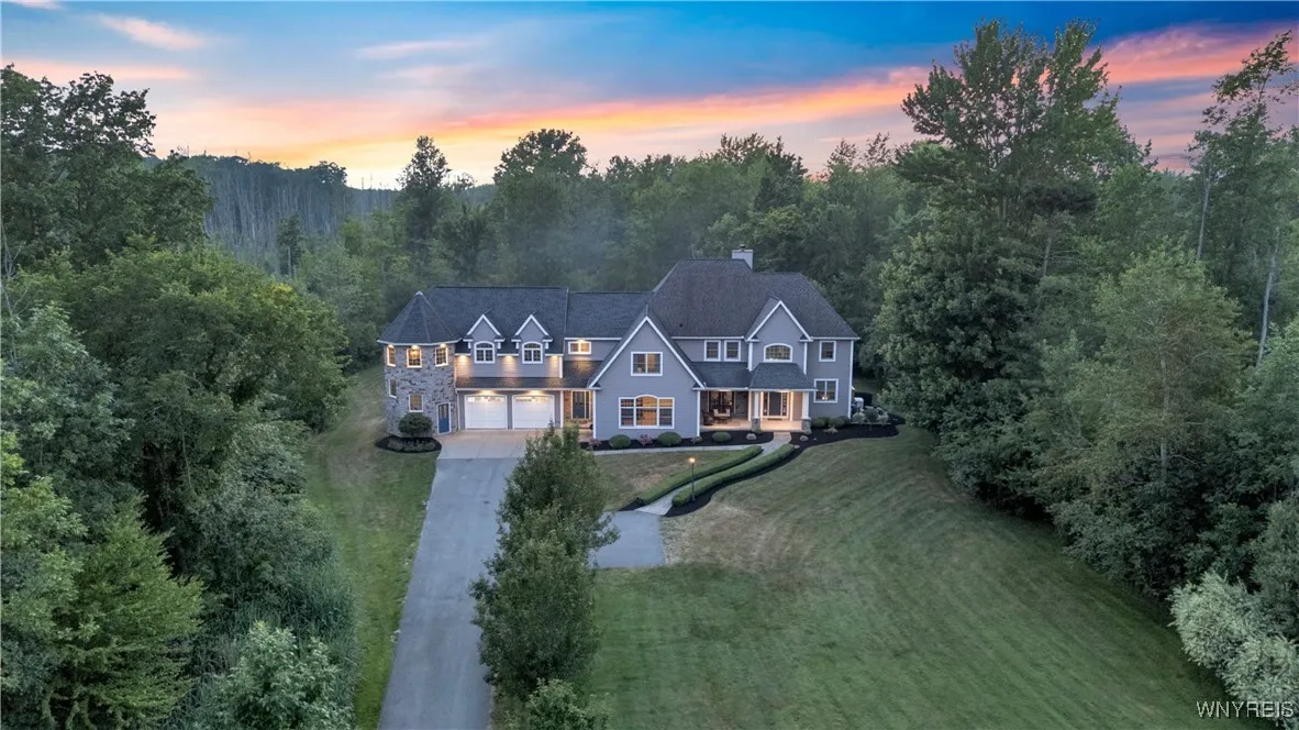 3730 Transit Road, Orchard Park, New York 14127, Orchard Park, New York 14127, 4 Bedrooms Bedrooms, 12 Rooms Rooms,3 BathroomsBathrooms,Residential,For Sale,3730 Transit Road, Orchard Park, New York 14127,B1623646