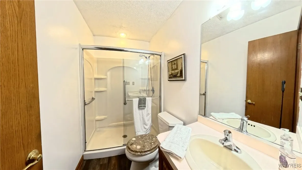 360 Muegel Road, Amherst, New York 14051, Amherst, New York 14051, 3 Bedrooms Bedrooms, 6 Rooms Rooms,2 BathroomsBathrooms,Residential,Closed,360 Muegel Road, Amherst, New York 14051,0,B1623543