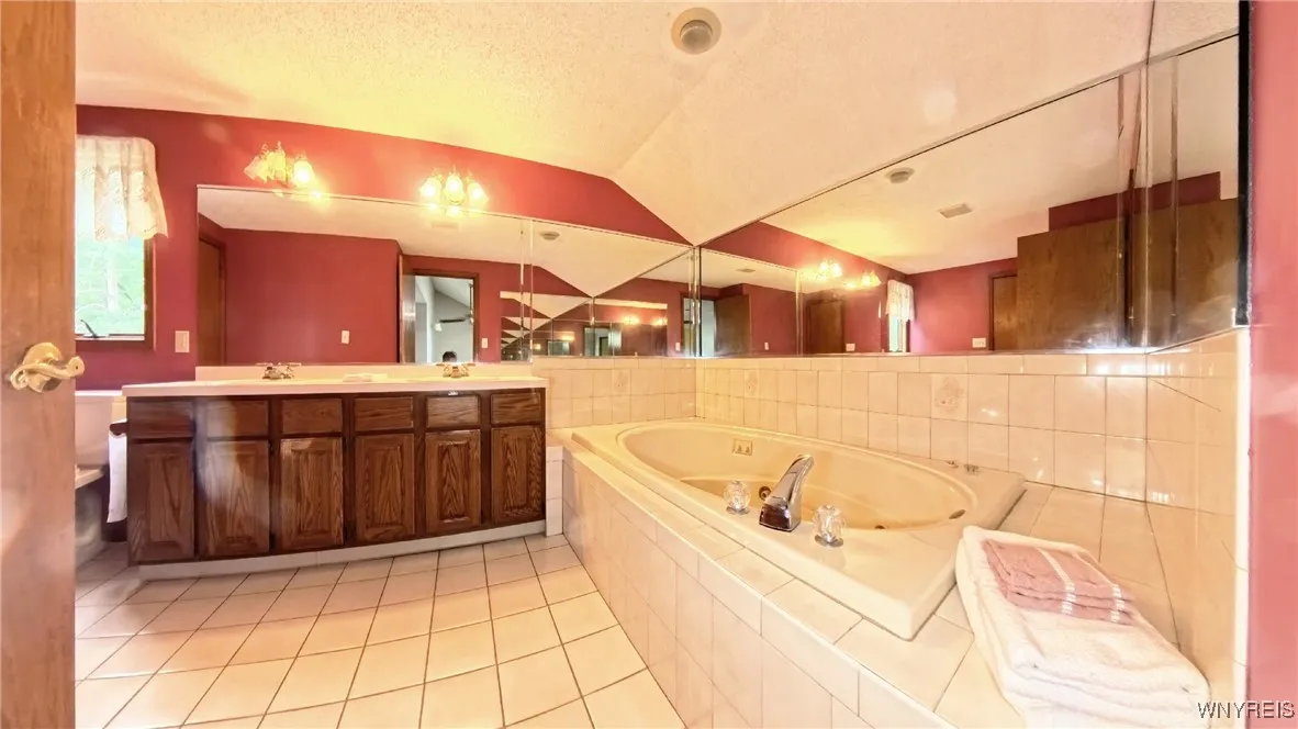 360 Muegel Road, Amherst, New York 14051, Amherst, New York 14051, 3 Bedrooms Bedrooms, 6 Rooms Rooms,2 BathroomsBathrooms,Residential,Closed,360 Muegel Road, Amherst, New York 14051,0,B1623543
