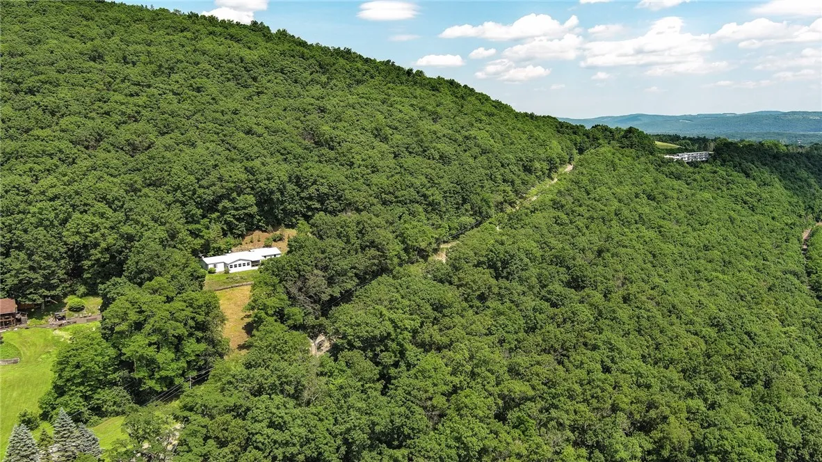 112 County Road 60, Chemung, New York 14892, Chemung, New York 14892, 3 Bedrooms Bedrooms, 9 Rooms Rooms,2 BathroomsBathrooms,Residential,Closed,112 County Road 60, Chemung, New York 14892,0,R1623378