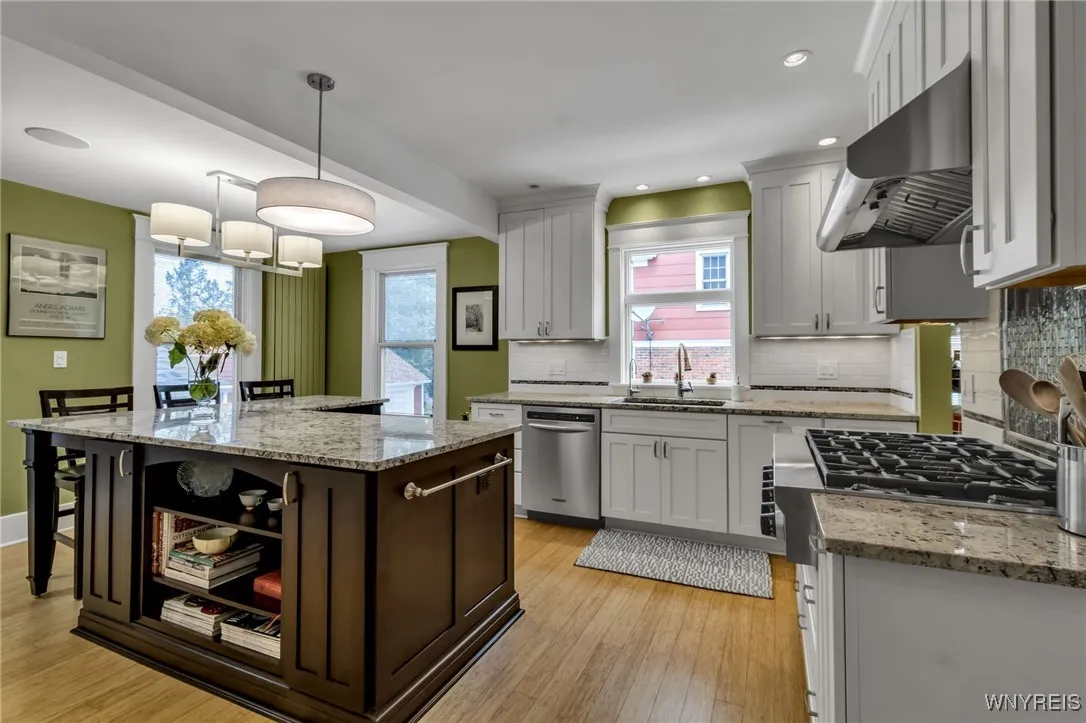 40 Westfield Rd, Amherst, New York 14226, Amherst, New York 14226, 5 Bedrooms Bedrooms, 11 Rooms Rooms,3 BathroomsBathrooms,Residential,For Sale,40 Westfield Rd, Amherst, New York 14226,B1623501