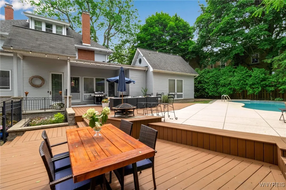 40 Westfield Rd, Amherst, New York 14226, Amherst, New York 14226, 5 Bedrooms Bedrooms, 11 Rooms Rooms,3 BathroomsBathrooms,Residential,For Sale,40 Westfield Rd, Amherst, New York 14226,B1623501