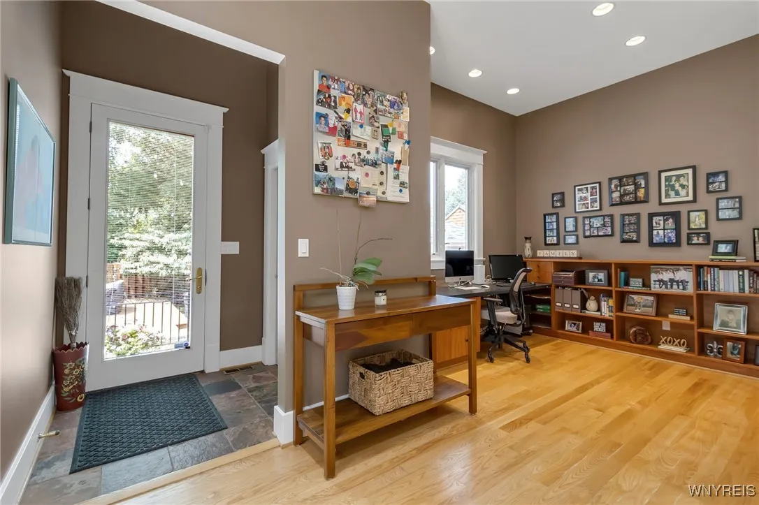 40 Westfield Rd, Amherst, New York 14226, Amherst, New York 14226, 5 Bedrooms Bedrooms, 11 Rooms Rooms,3 BathroomsBathrooms,Residential,For Sale,40 Westfield Rd, Amherst, New York 14226,B1623501