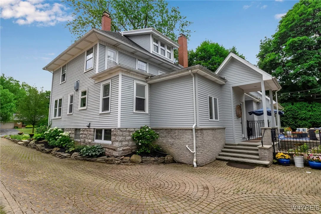 40 Westfield Rd, Amherst, New York 14226, Amherst, New York 14226, 5 Bedrooms Bedrooms, 11 Rooms Rooms,3 BathroomsBathrooms,Residential,For Sale,40 Westfield Rd, Amherst, New York 14226,B1623501