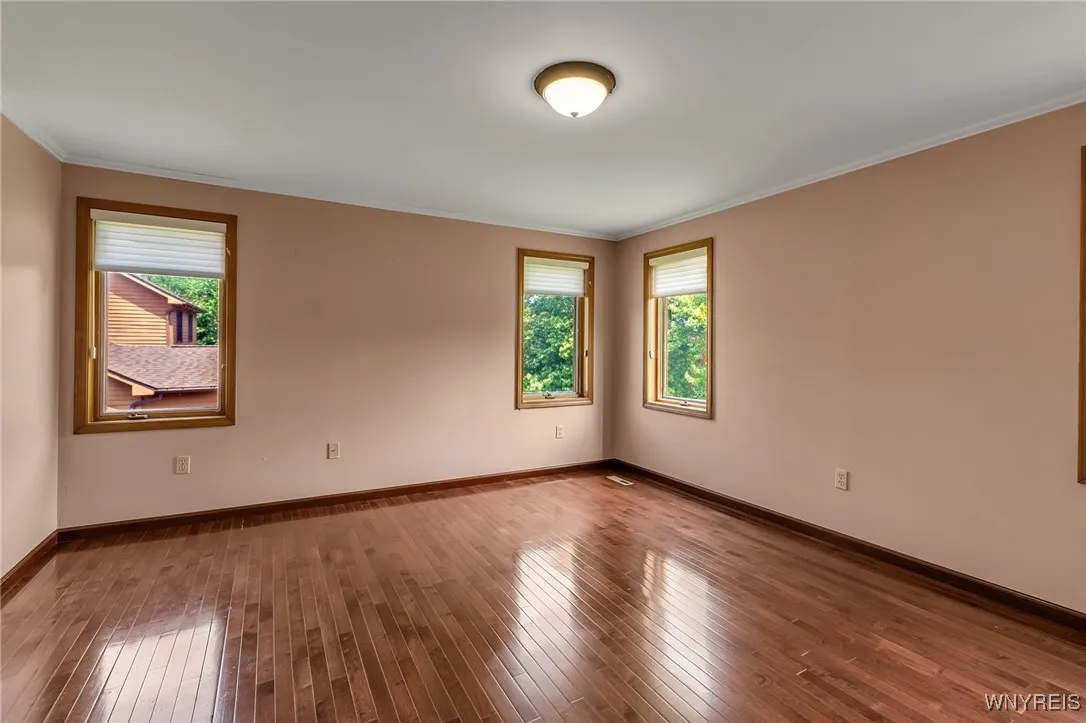 8 Hummingbird Lane, Amherst, New York 14228, Amherst, New York 14228, 4 Bedrooms Bedrooms, 9 Rooms Rooms,2 BathroomsBathrooms,Residential,For Sale,8 Hummingbird Lane, Amherst, New York 14228,B1622050
