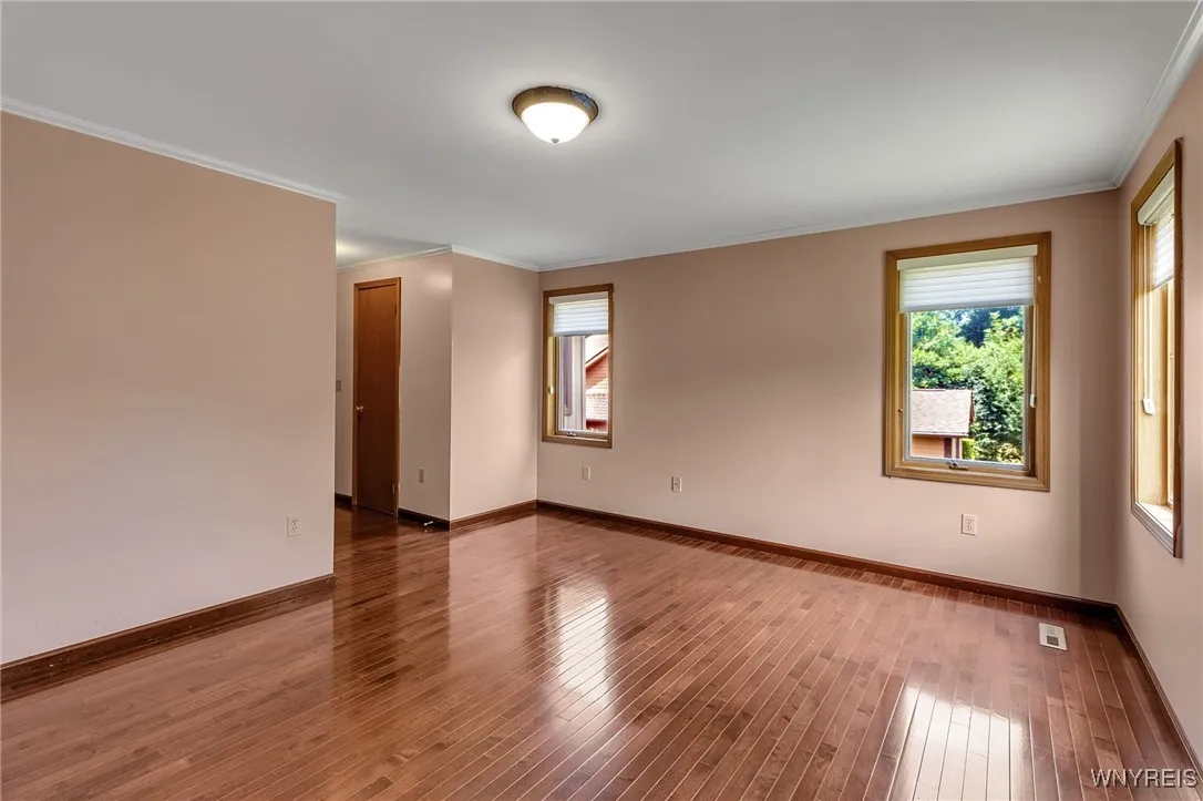 8 Hummingbird Lane, Amherst, New York 14228, Amherst, New York 14228, 4 Bedrooms Bedrooms, 9 Rooms Rooms,2 BathroomsBathrooms,Residential,For Sale,8 Hummingbird Lane, Amherst, New York 14228,B1622050