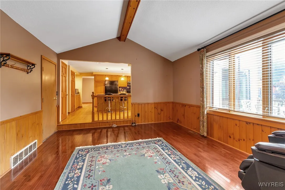 8 Hummingbird Lane, Amherst, New York 14228, Amherst, New York 14228, 4 Bedrooms Bedrooms, 9 Rooms Rooms,2 BathroomsBathrooms,Residential,For Sale,8 Hummingbird Lane, Amherst, New York 14228,B1622050