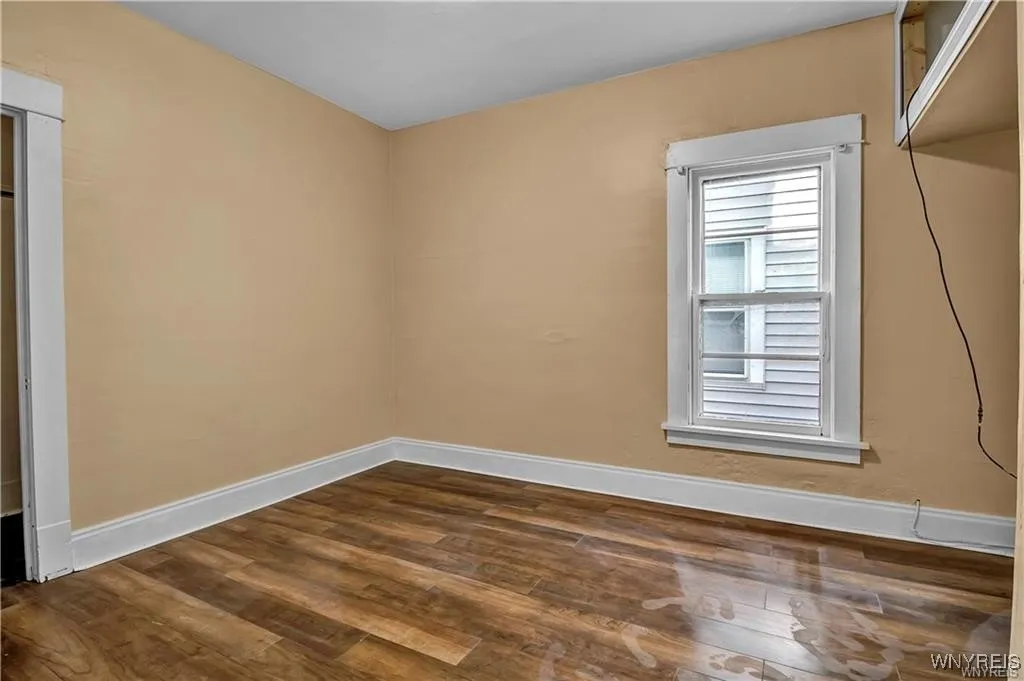 72 Remoleno Street, Buffalo, New York 14220, Buffalo, New York 14220, 6 Bedrooms Bedrooms, ,2 BathroomsBathrooms,Residential,For Sale,72 Remoleno Street, Buffalo, New York 14220,B1623716