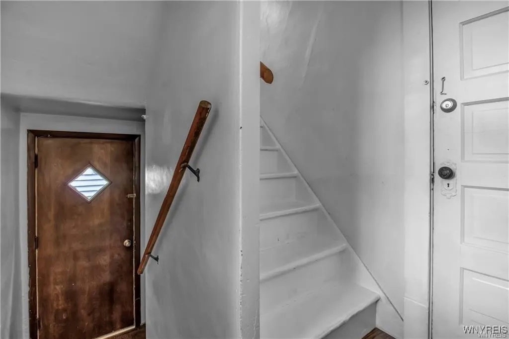 72 Remoleno Street, Buffalo, New York 14220, Buffalo, New York 14220, 6 Bedrooms Bedrooms, ,2 BathroomsBathrooms,Residential,For Sale,72 Remoleno Street, Buffalo, New York 14220,B1623716