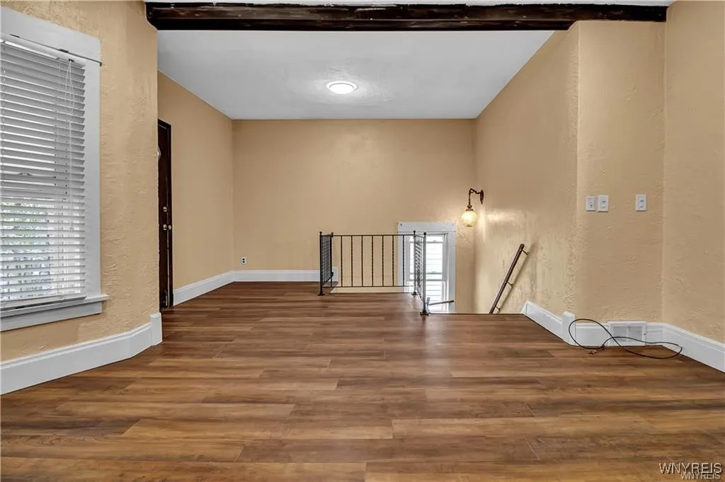 72 Remoleno Street, Buffalo, New York 14220, Buffalo, New York 14220, 6 Bedrooms Bedrooms, ,2 BathroomsBathrooms,Residential,For Sale,72 Remoleno Street, Buffalo, New York 14220,B1623716