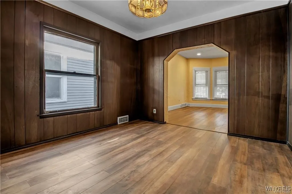 72 Remoleno Street, Buffalo, New York 14220, Buffalo, New York 14220, 6 Bedrooms Bedrooms, ,2 BathroomsBathrooms,Residential,For Sale,72 Remoleno Street, Buffalo, New York 14220,B1623716
