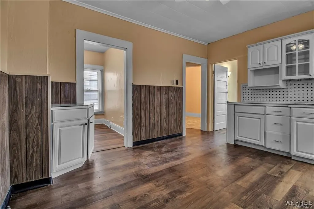 72 Remoleno Street, Buffalo, New York 14220, Buffalo, New York 14220, 6 Bedrooms Bedrooms, ,2 BathroomsBathrooms,Residential,For Sale,72 Remoleno Street, Buffalo, New York 14220,B1623716