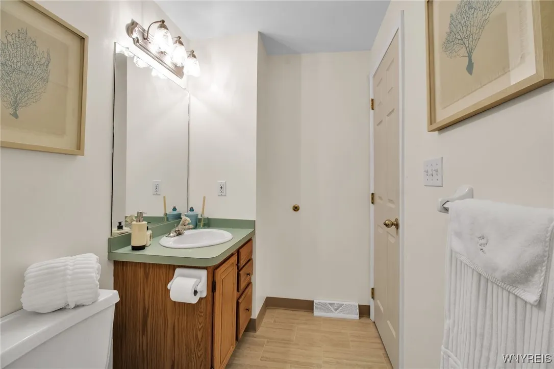 39 Olde Stone Lane, Lancaster, New York 14086, Lancaster, New York 14086, 2 Bedrooms Bedrooms, 5 Rooms Rooms,2 BathroomsBathrooms,Residential,Closed,39 Olde Stone Lane, Lancaster, New York 14086,0,B1623678