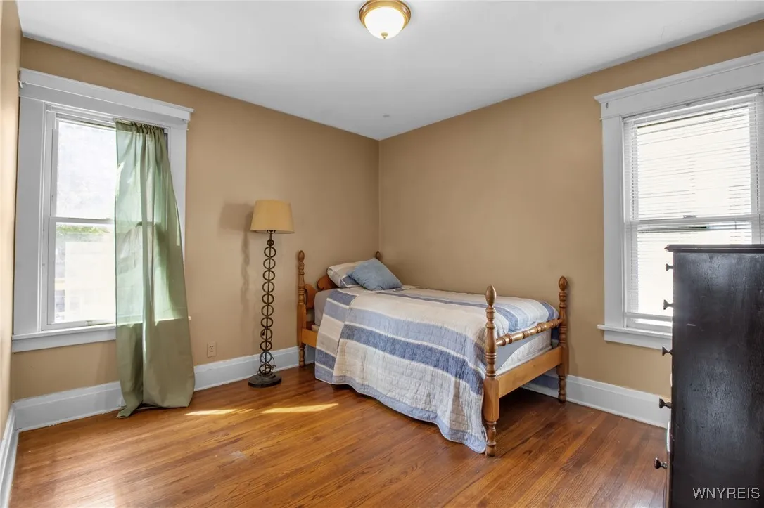 284 Windermere Boulevard, Amherst, New York 14226, Amherst, New York 14226, 2 Bedrooms Bedrooms, 4 Rooms Rooms,1 BathroomBathrooms,Residential Lease,For Rent,284 Windermere Boulevard, Amherst, New York 14226,B1623739