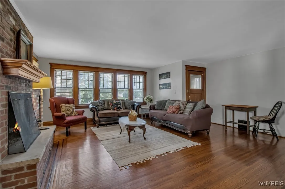 284 Windermere Boulevard, Amherst, New York 14226, Amherst, New York 14226, 2 Bedrooms Bedrooms, 4 Rooms Rooms,1 BathroomBathrooms,Residential Lease,For Rent,284 Windermere Boulevard, Amherst, New York 14226,B1623739