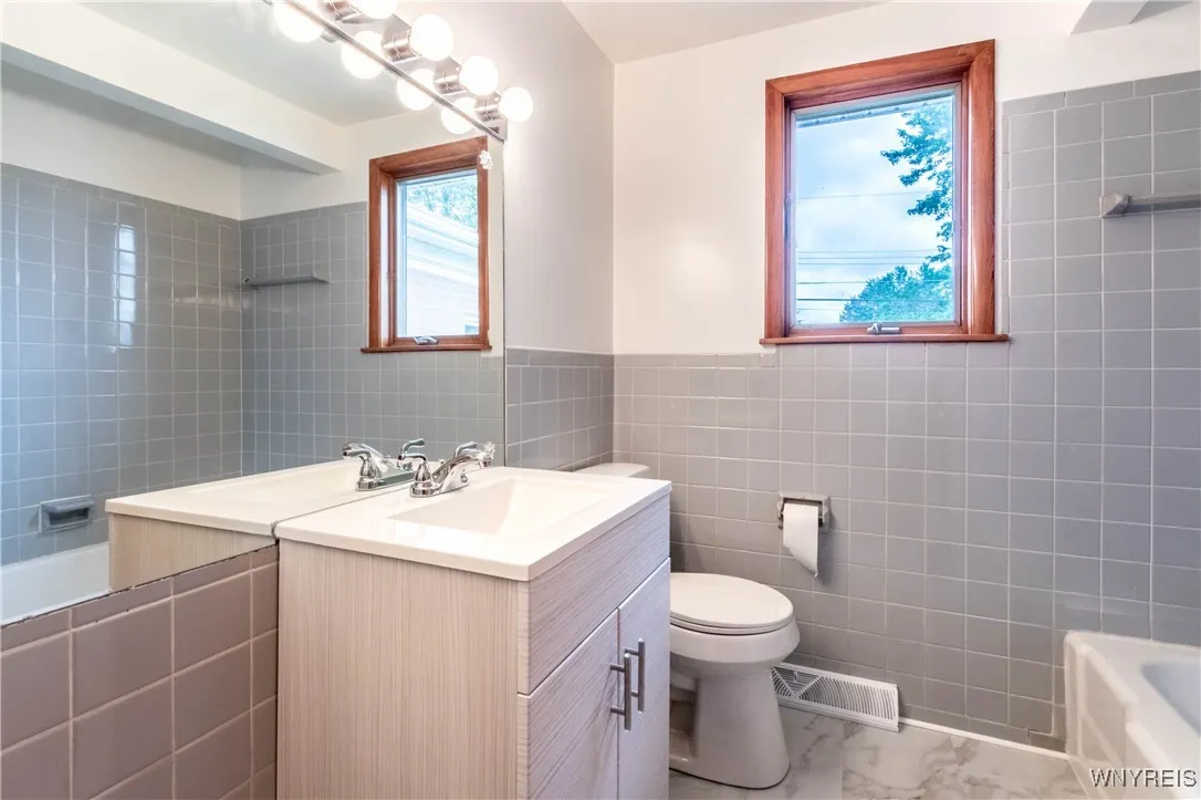 130 Alberta Drive, Amherst, New York 14226, Amherst, New York 14226, 3 Bedrooms Bedrooms, 8 Rooms Rooms,1 BathroomBathrooms,Residential,For Sale,130 Alberta Drive, Amherst, New York 14226,B1621193