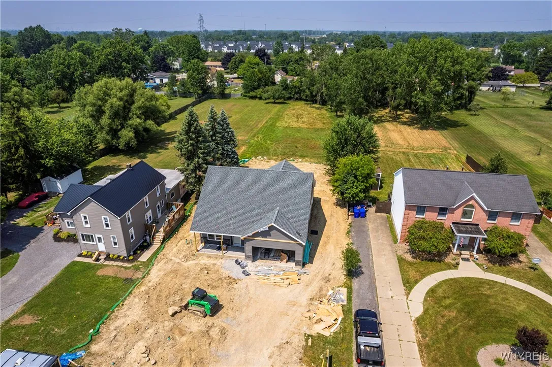 5200 Berg Road, West Seneca, New York 14218, West Seneca, New York 14218, 3 Bedrooms Bedrooms, 8 Rooms Rooms,2 BathroomsBathrooms,Residential,For Sale,5200 Berg Road, West Seneca, New York 14218,B1623330