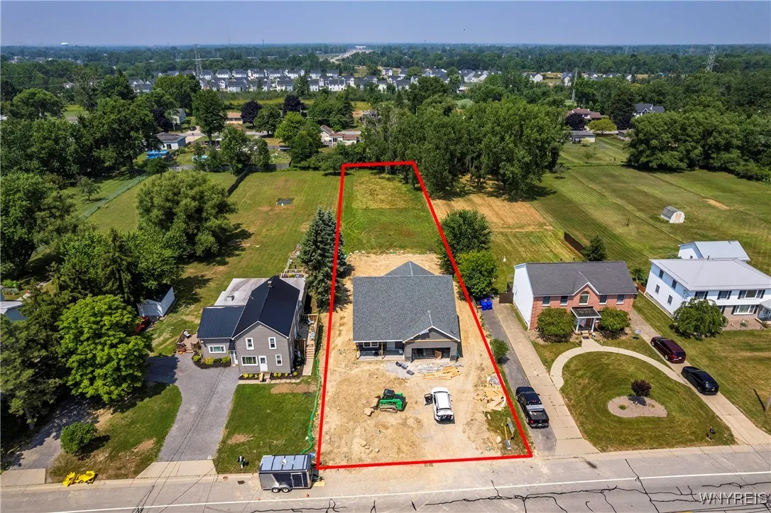 5200 Berg Road, West Seneca, New York 14218, West Seneca, New York 14218, 3 Bedrooms Bedrooms, 8 Rooms Rooms,2 BathroomsBathrooms,Residential,For Sale,5200 Berg Road, West Seneca, New York 14218,B1623330