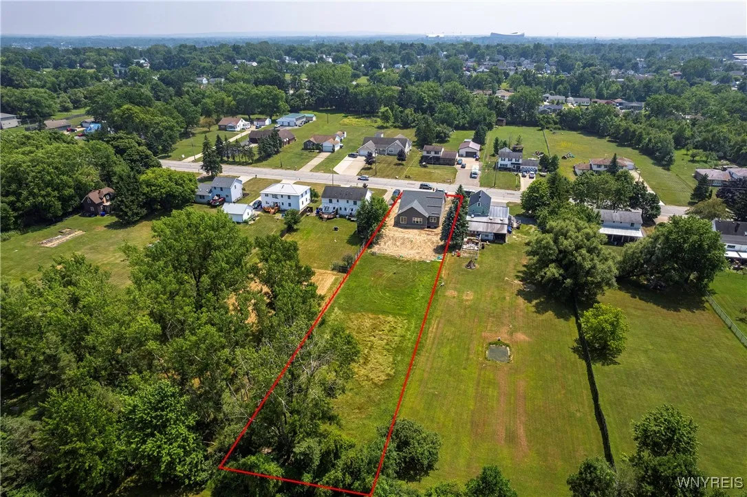 5200 Berg Road, West Seneca, New York 14218, West Seneca, New York 14218, 3 Bedrooms Bedrooms, 8 Rooms Rooms,2 BathroomsBathrooms,Residential,For Sale,5200 Berg Road, West Seneca, New York 14218,B1623330