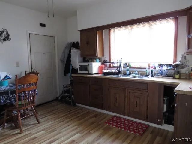 699 Oliver Street, North Tonawanda, New York 14120, North Tonawanda, New York 14120, 7 Bedrooms Bedrooms, ,4 BathroomsBathrooms,Residential,Closed,699 Oliver Street, North Tonawanda, New York 14120,0,B1623242