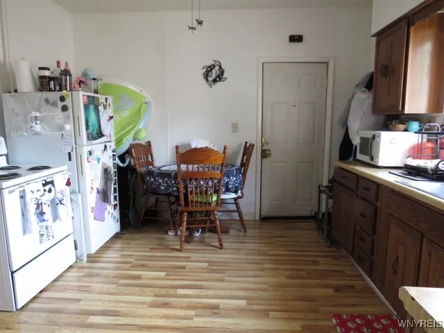 699 Oliver Street, North Tonawanda, New York 14120, North Tonawanda, New York 14120, 7 Bedrooms Bedrooms, ,4 BathroomsBathrooms,Residential,Closed,699 Oliver Street, North Tonawanda, New York 14120,0,B1623242