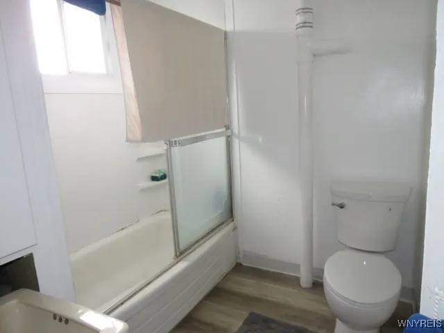 699 Oliver Street, North Tonawanda, New York 14120, North Tonawanda, New York 14120, 7 Bedrooms Bedrooms, ,4 BathroomsBathrooms,Residential,Closed,699 Oliver Street, North Tonawanda, New York 14120,0,B1623242
