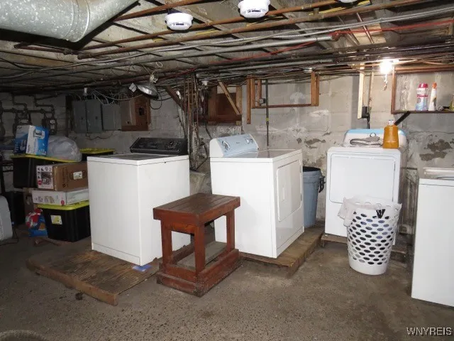 699 Oliver Street, North Tonawanda, New York 14120, North Tonawanda, New York 14120, 7 Bedrooms Bedrooms, ,4 BathroomsBathrooms,Residential,Closed,699 Oliver Street, North Tonawanda, New York 14120,0,B1623242