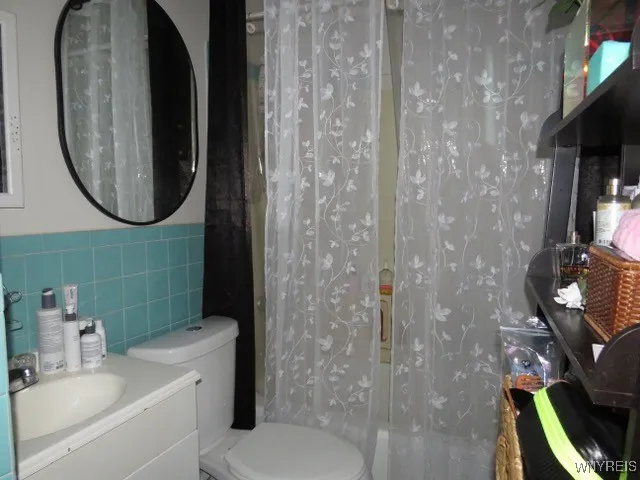 699 Oliver Street, North Tonawanda, New York 14120, North Tonawanda, New York 14120, 7 Bedrooms Bedrooms, ,4 BathroomsBathrooms,Residential,Closed,699 Oliver Street, North Tonawanda, New York 14120,0,B1623242