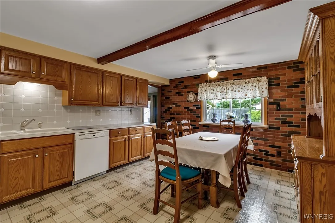 211 Westchester Boulevard, Tonawanda, New York 142, Tonawanda, New York 14217, 3 Bedrooms Bedrooms, 6 Rooms Rooms,1 BathroomBathrooms,Residential,Closed,211 Westchester Boulevard, Tonawanda, New York 142,0,B1623487