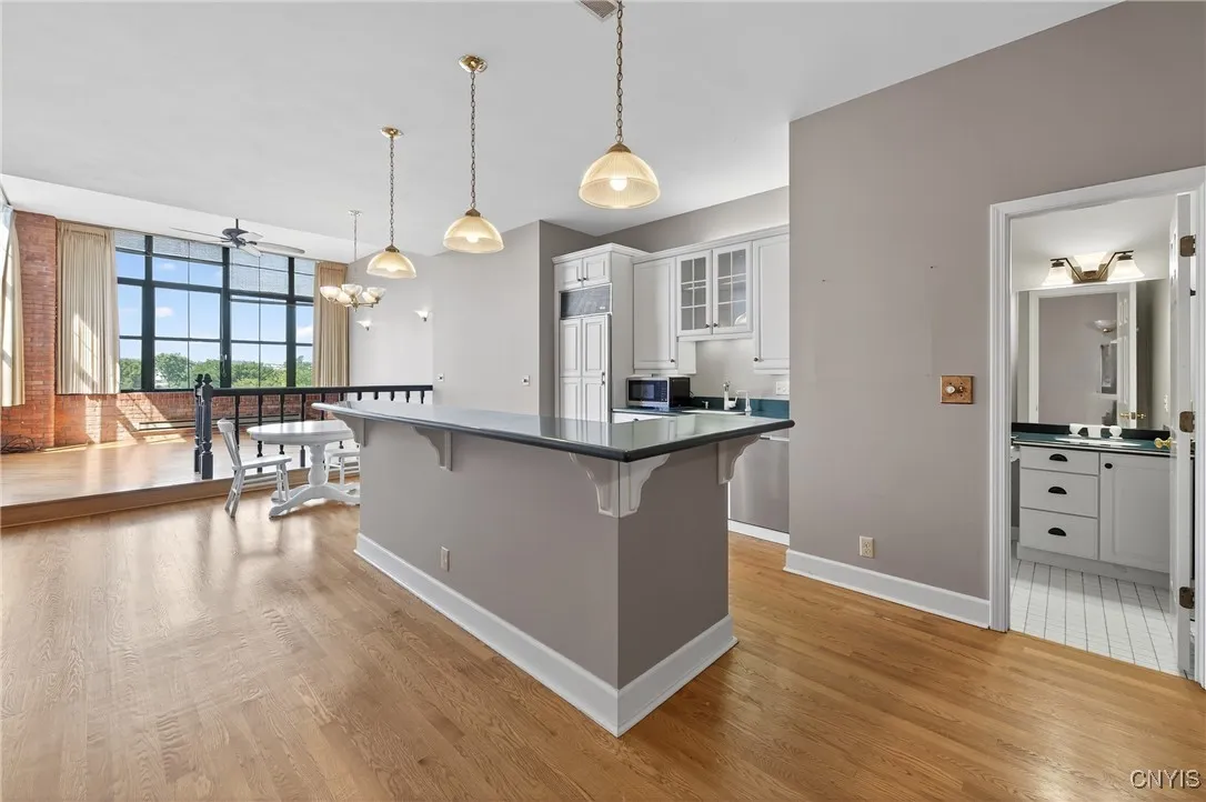 526 Plum Street 402, Syracuse, New York 13204, Syracuse, New York 13204, 2 Bedrooms Bedrooms, 6 Rooms Rooms,1 BathroomBathrooms,Residential Lease,Closed,526 Plum Street 402, Syracuse, New York 13204,S1621826